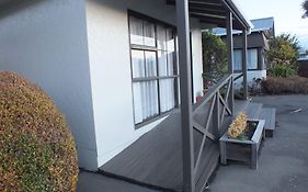 Canterbury Court Motel